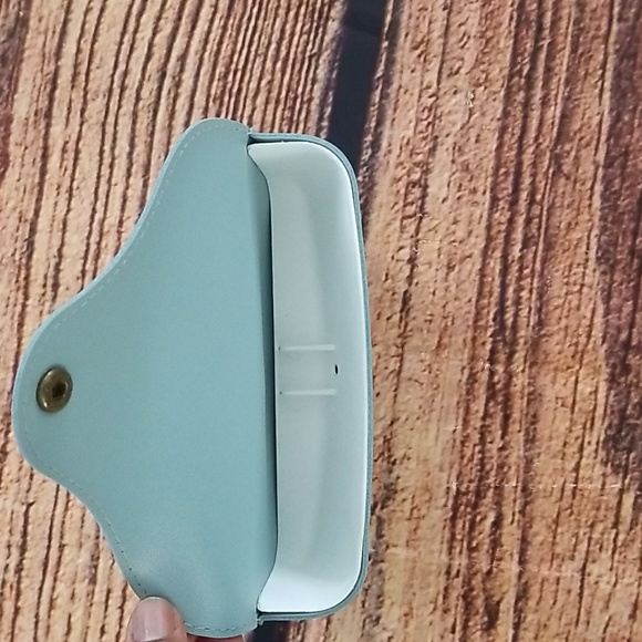 Feisedi Blue Eyeglass Case Faux Leather Protective Case for Eyewear - Picture 7 of 7